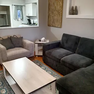 Toronto Furnished Living- Holiday home